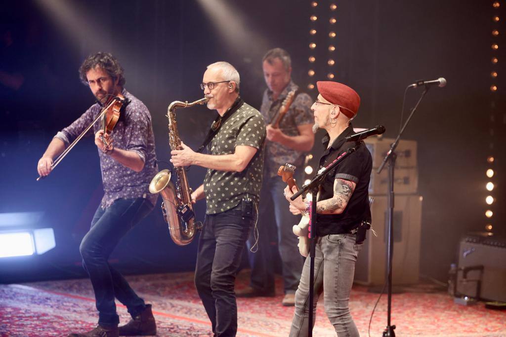 Fotos El Alfredo Kraus, hasta la bandera para ver a Fito & Fitipaldis